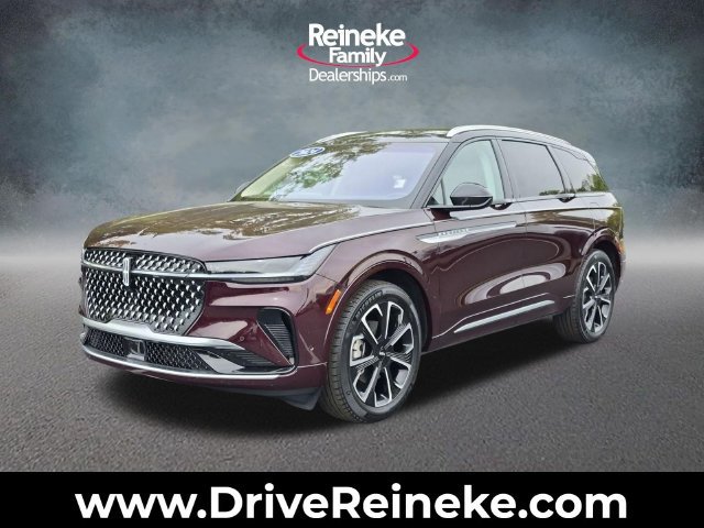 Used 2024 Lincoln Nautilus Reserve AWD/4WD image 1
