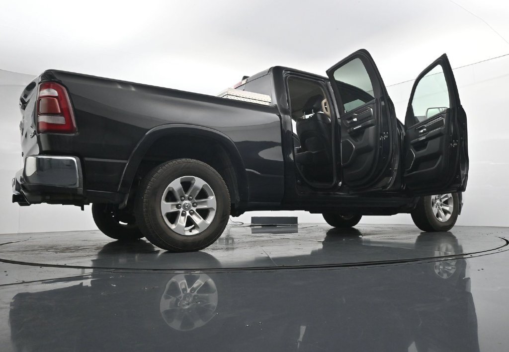 Used 2019 RAM 1500 Laramie AWD/4WD image 29