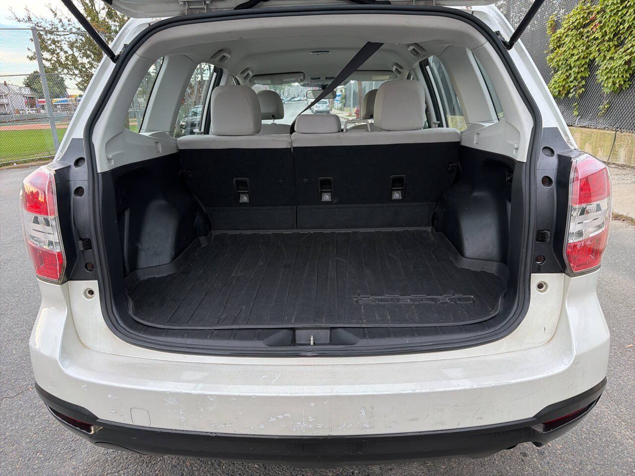 Used 2014 Subaru Forester 2.5i AWD/4WD image 26
