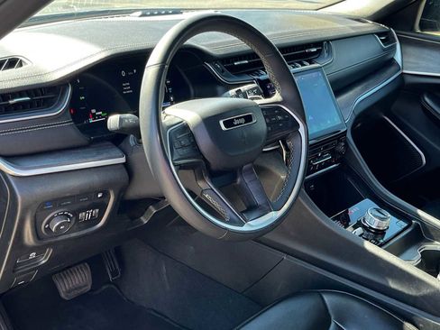 Used 2024 Jeep Grand Cherokee Limited 4xe image 2