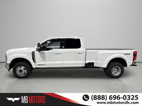 Used 2025 Ford F350 Lariat w/ Lariat Ultimate Package AWD/4WD image 2