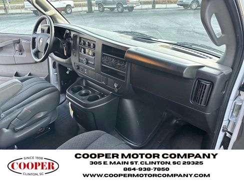 Used 2023 Chevrolet Express 2500 w/ Driver Convenience Package image 15