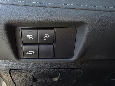 Used 2024 Toyota Highlander XLE image 13