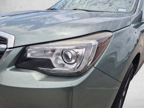 Used 2017 Subaru Forester 2.5i Limited AWD/4WD image 11