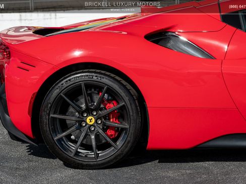 Used 2022 Ferrari SF90 Spider image 43