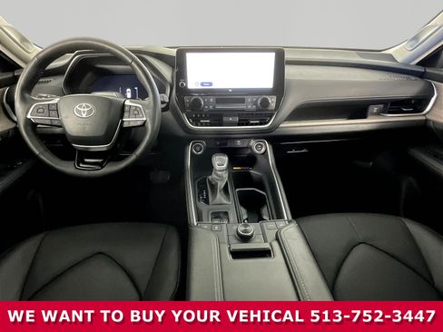Used 2024 Toyota Grand Highlander AWD image 7