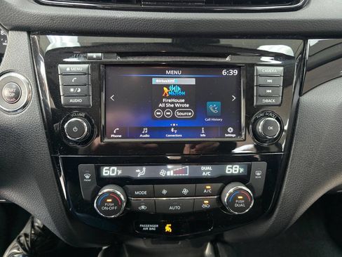 Used 2022 Nissan Rogue Sport SV AWD/4WD image 29