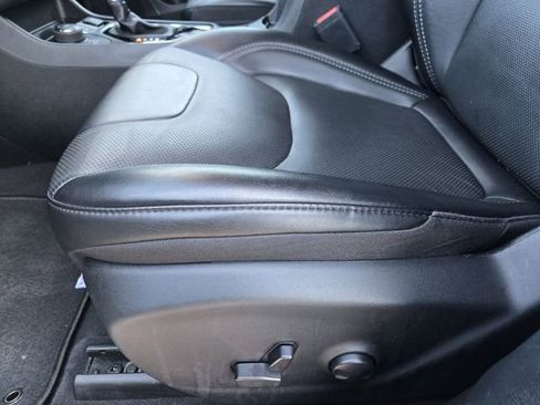 Certified 2023 Jeep Cherokee Altitude Lux image 25