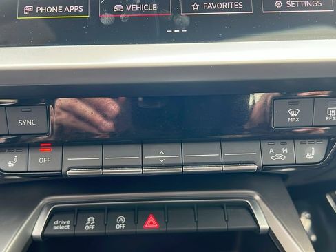 Used 2022 Audi A3 2.0T Premium image 32