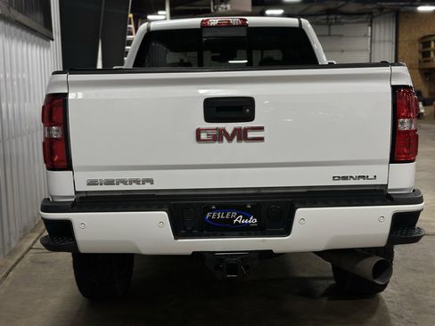 Used 2017 GMC Sierra 2500 Denali w/ Duramax Plus Package image 2