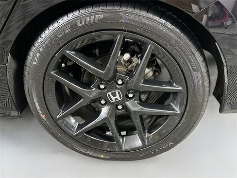 Used 2025 Honda Civic Sport image 29