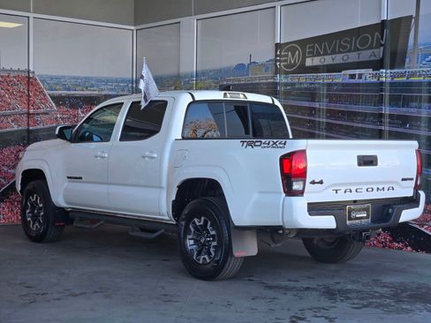 Certified 2022 Toyota Tacoma SR image 6