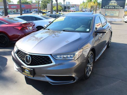 Used 2018 Acura TLX V6 w/ Technology Package FWD image 4