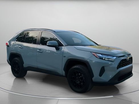 Used 2022 Toyota RAV4 XLE w/ Convenience Package FWD image 36