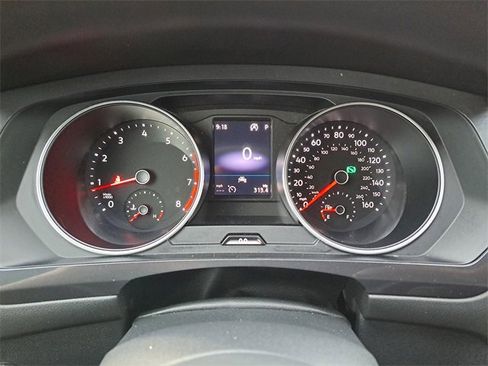 Used 2021 Volkswagen Tiguan S image 12