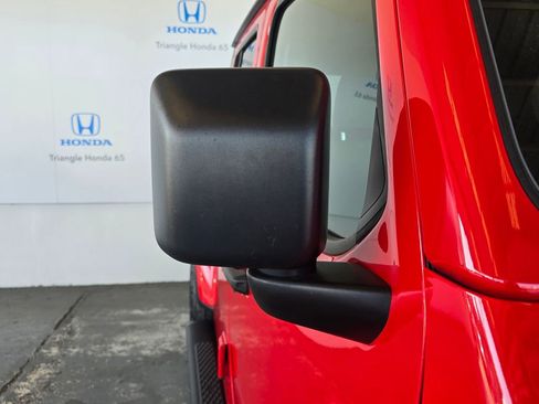 Used 2024 Jeep Gladiator Sport AWD/4WD image 20
