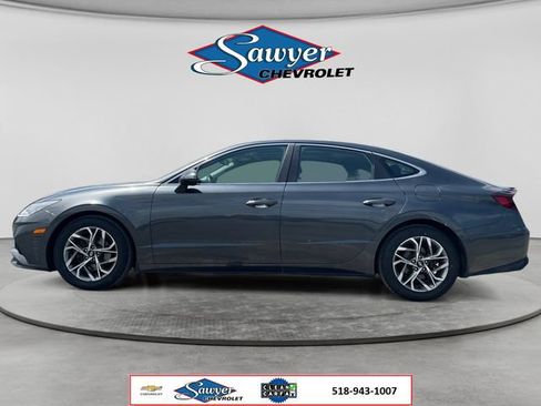 Used 2023 Hyundai Sonata SEL w/ Convenience Package FWD image 2