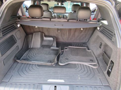 Used 2024 Land Rover Range Rover Sport SE image 35