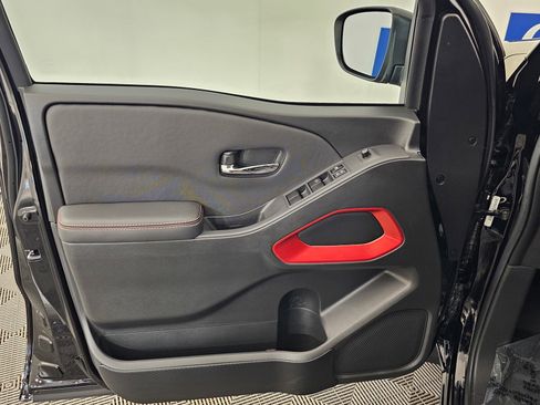 Used 2024 Nissan Frontier PRO-4X w/ Off-Road Protection Package image 13