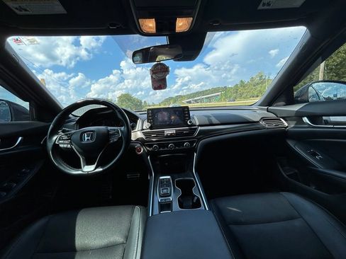 Used 2021 Honda Accord Sport image 7