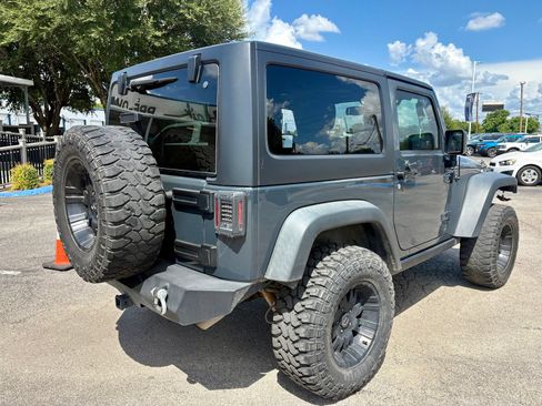 Used 2017 Jeep Wrangler Sport AWD/4WD image 3
