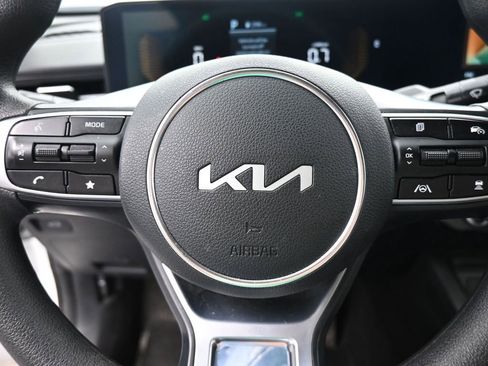 Used 2025 Kia K5 LXS FWD image 12