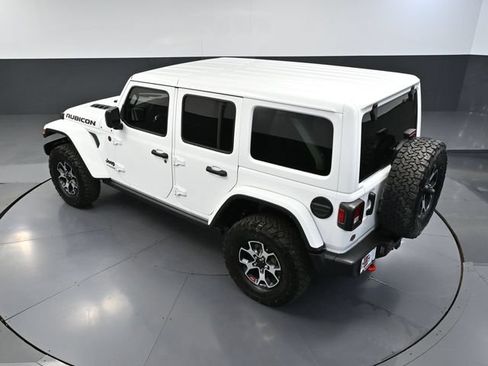 Used 2022 Jeep Wrangler Unlimited Rubicon w/ Cold Weather Group AWD/4WD image 52
