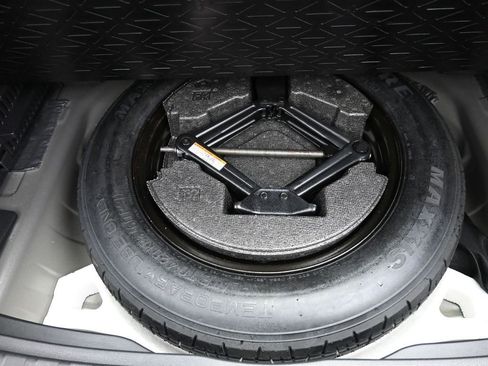 Used 2025 Toyota RAV4 LE image 22