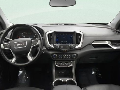 Used 2024 GMC Terrain SLT image 5