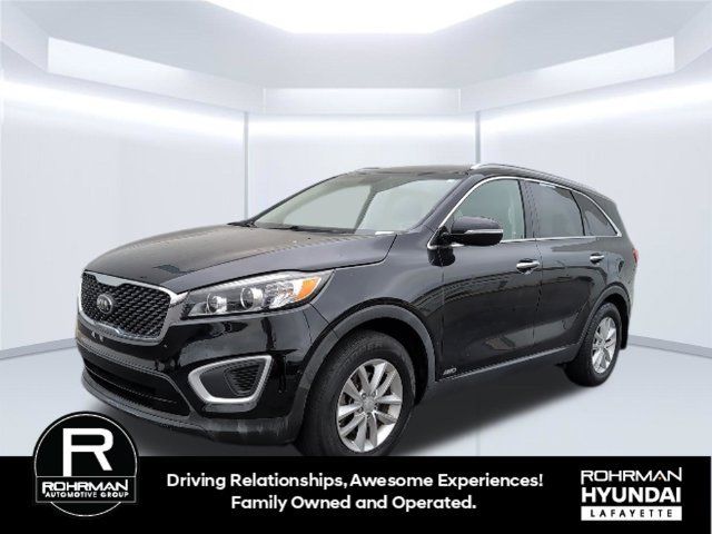 Used 2017 Kia Sorento AWD w/ LX Convenience Package image 1