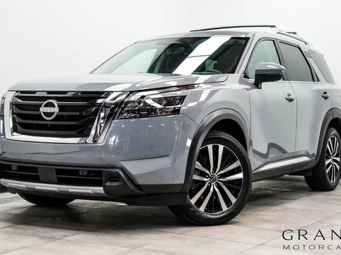 Used 2025 Nissan Pathfinder Platinum AWD/4WD image 1