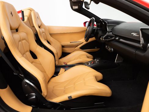 Used 2014 Ferrari 458 Spider RWD image 62