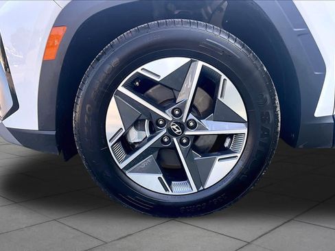 Used 2025 Hyundai Tucson SEL FWD image 11