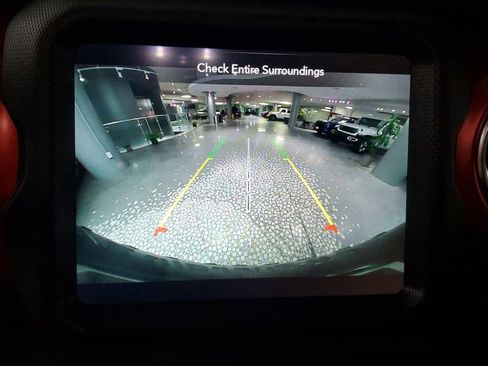 Used 2022 Jeep Wrangler Unlimited Rubicon image 25