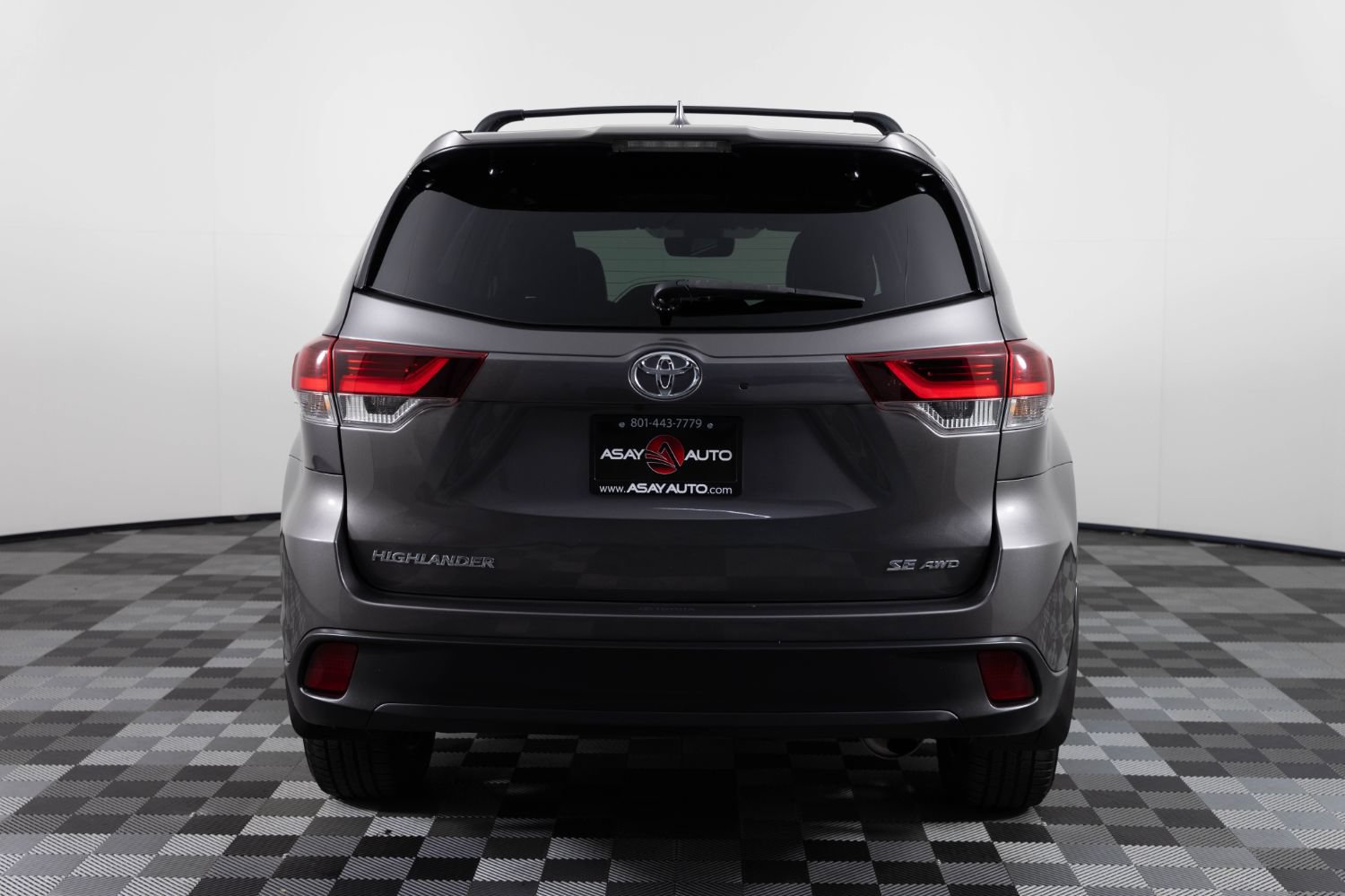 Used 2019 Toyota Highlander SE AWD/4WD image 6
