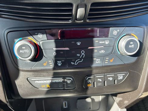 Used 2017 Ford Escape Titanium w/ Equipment Group 301A image 13