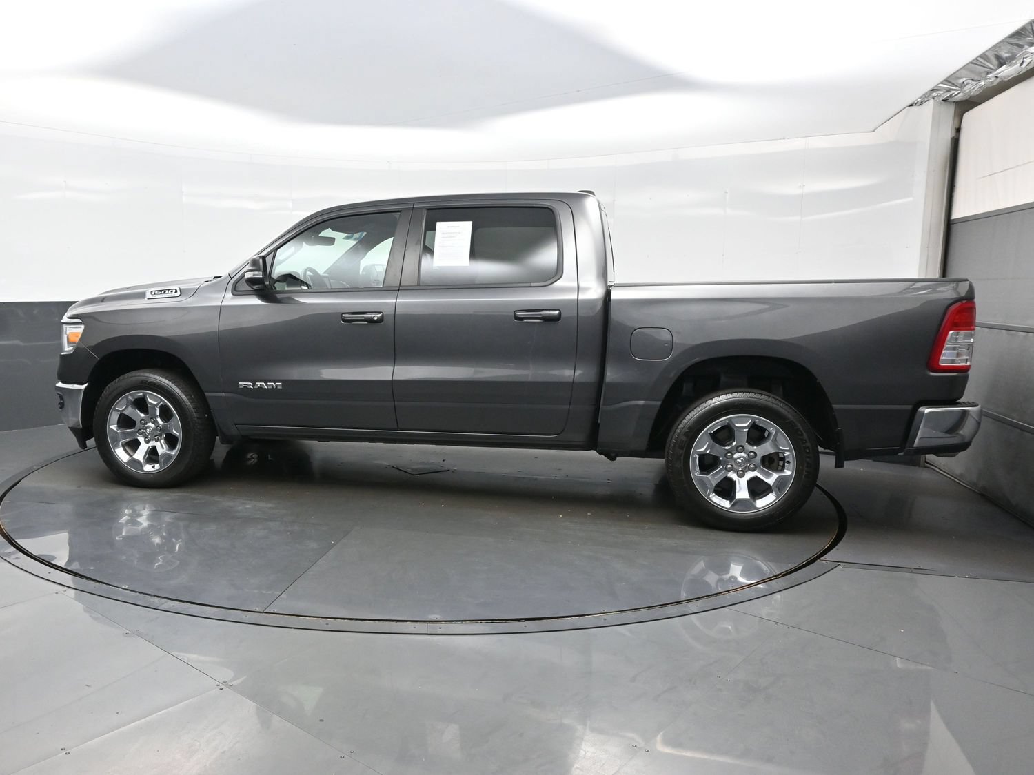 Used 2022 RAM 1500 Big Horn AWD/4WD image 4