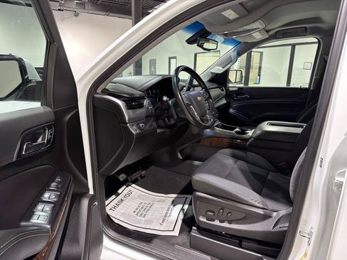 Used 2019 Chevrolet Tahoe LS RWD image 16