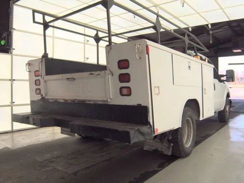 Used 2015 Ford F350 XL image 3