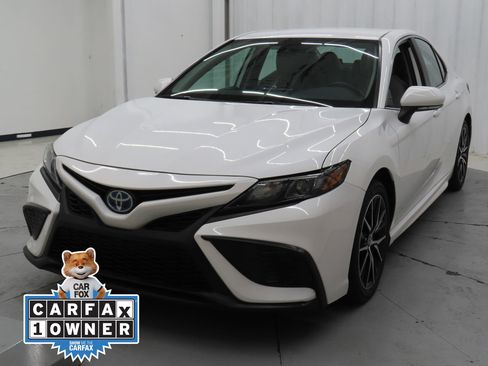 Used 2024 Toyota Camry SE image 7