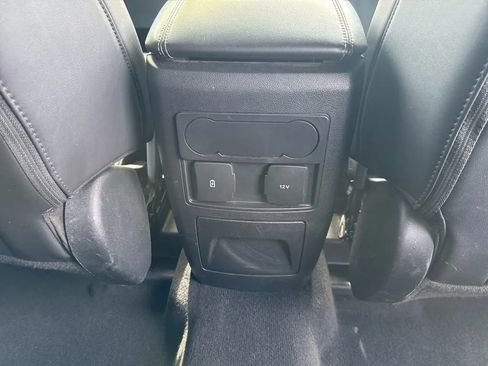 Used 2023 Ford Explorer XLT w/ Equipment Group 202A AWD/4WD image 34