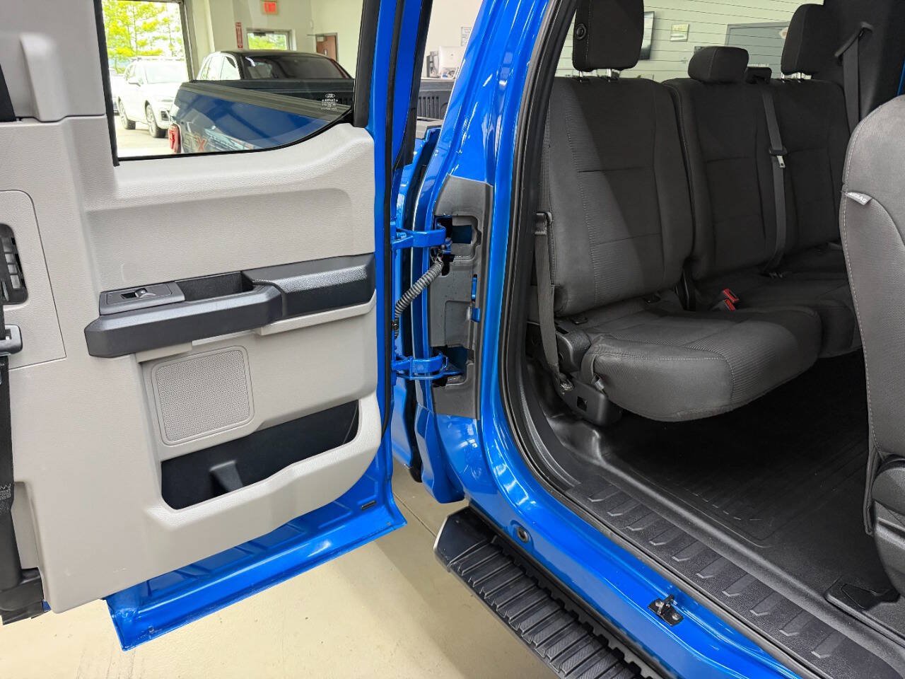 Used 2019 Ford F150 XL w/ Equipment Group 101A Mid AWD/4WD image 13