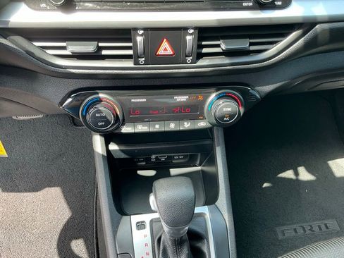 Used 2019 Kia Forte LXS FWD image 20