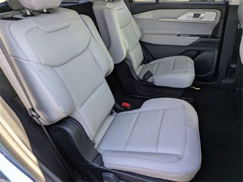New 2026 Ford Explorer Active w/ Active Comfort Package image 36