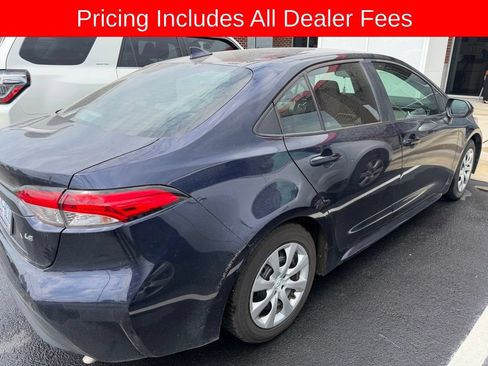 Used 2023 Toyota Corolla LE FWD image 4