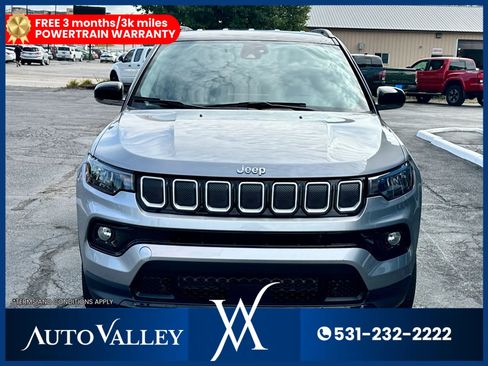 Used 2022 Jeep Compass Limited image 2