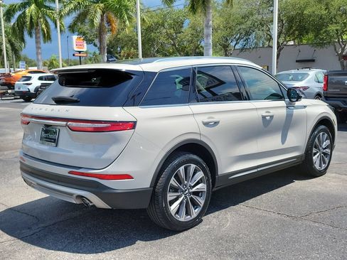 Used 2020 Lincoln Corsair Reserve w/ Elements Package FWD image 3