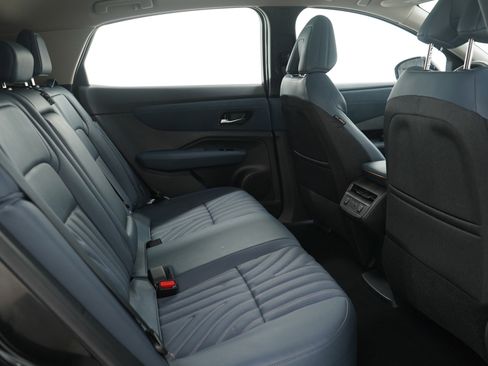 Used 2024 Nissan Ariya AWD image 14