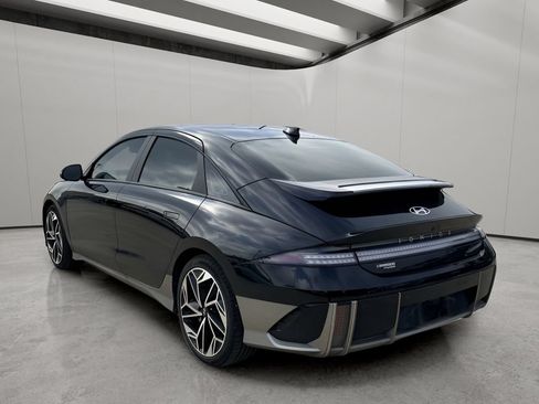 Used 2023 Hyundai Ioniq 6 SEL RWD image 3