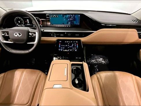 Used 2025 INFINITI QX80 Sensory AWD/4WD image 18